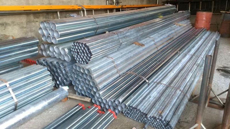 Distribuidora de tubos galvanizados??